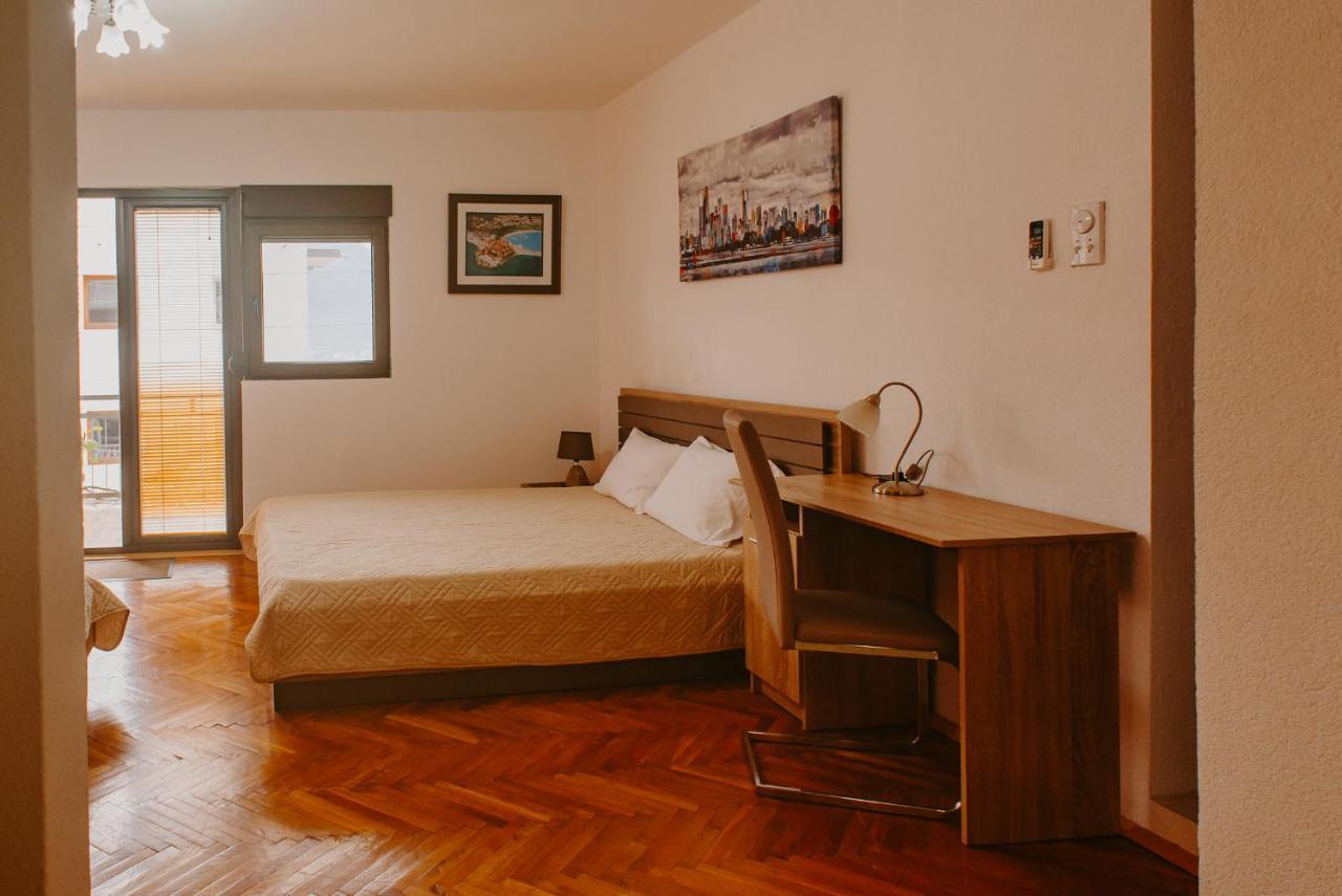 Azure Adriatic Apartamento Kotor Exterior foto