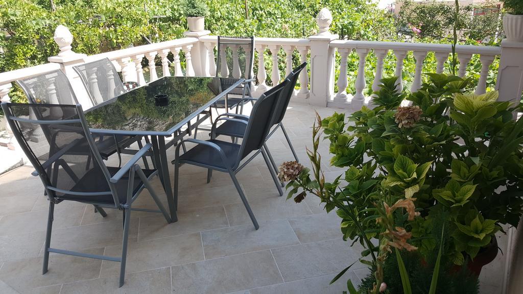 Azure Adriatic Apartamento Kotor Exterior foto