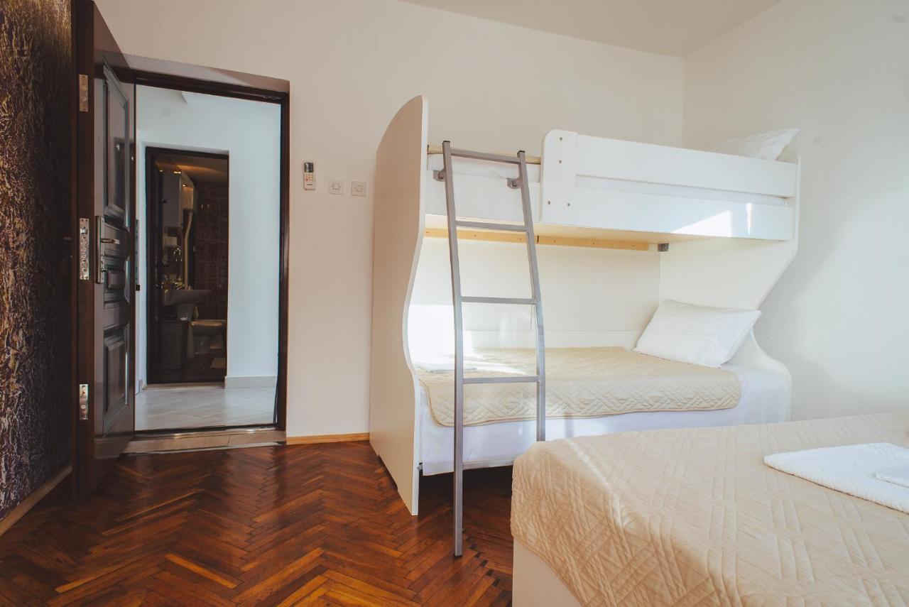 Azure Adriatic Apartamento Kotor Exterior foto